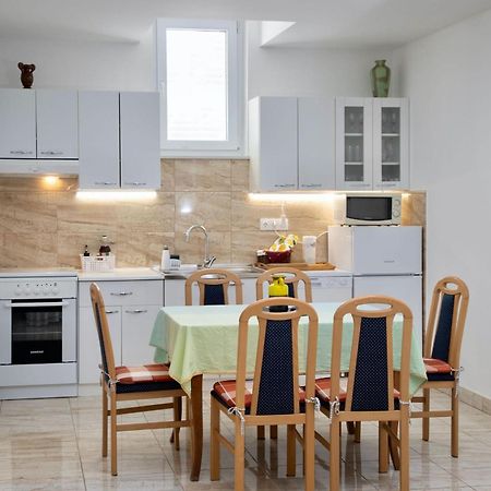 Apartamento Goldfinch Estate Banjole Exterior foto