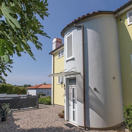 Apartamento Goldfinch Estate Banjole Exterior foto