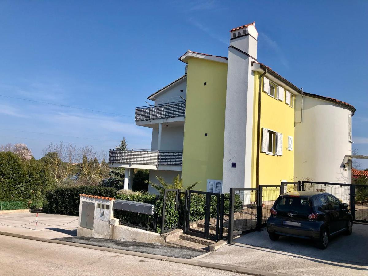 Apartamento Goldfinch Estate Banjole Exterior foto