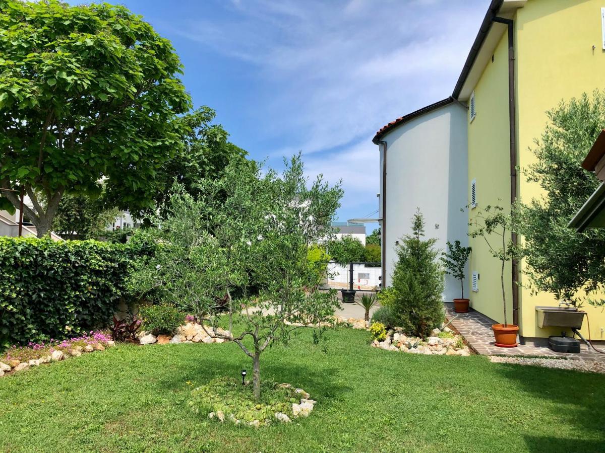 Apartamento Goldfinch Estate Banjole Exterior foto