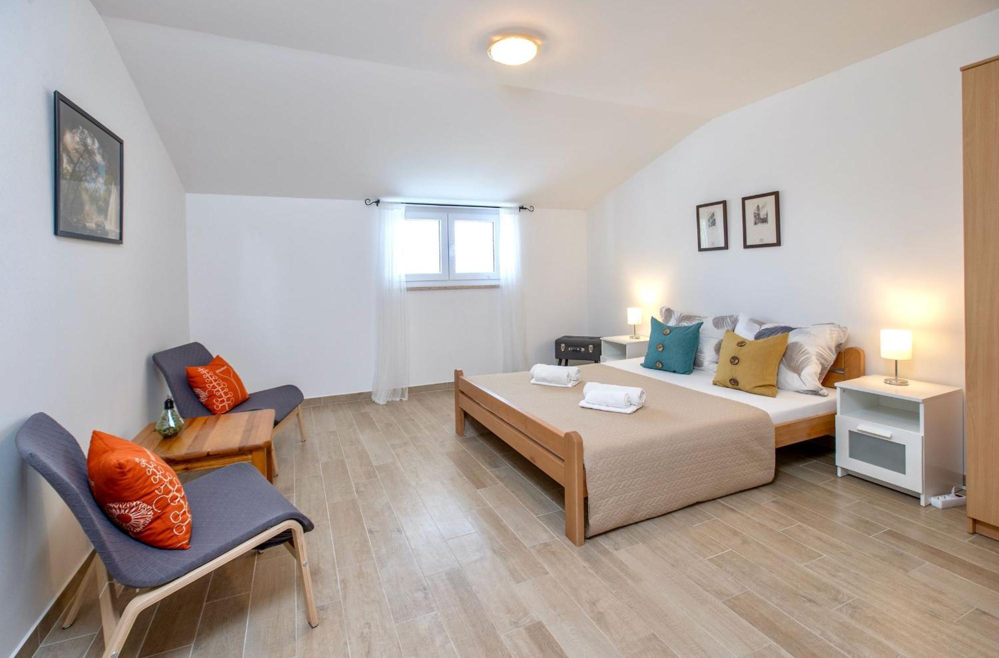 Apartamento Goldfinch Estate Banjole Habitación foto