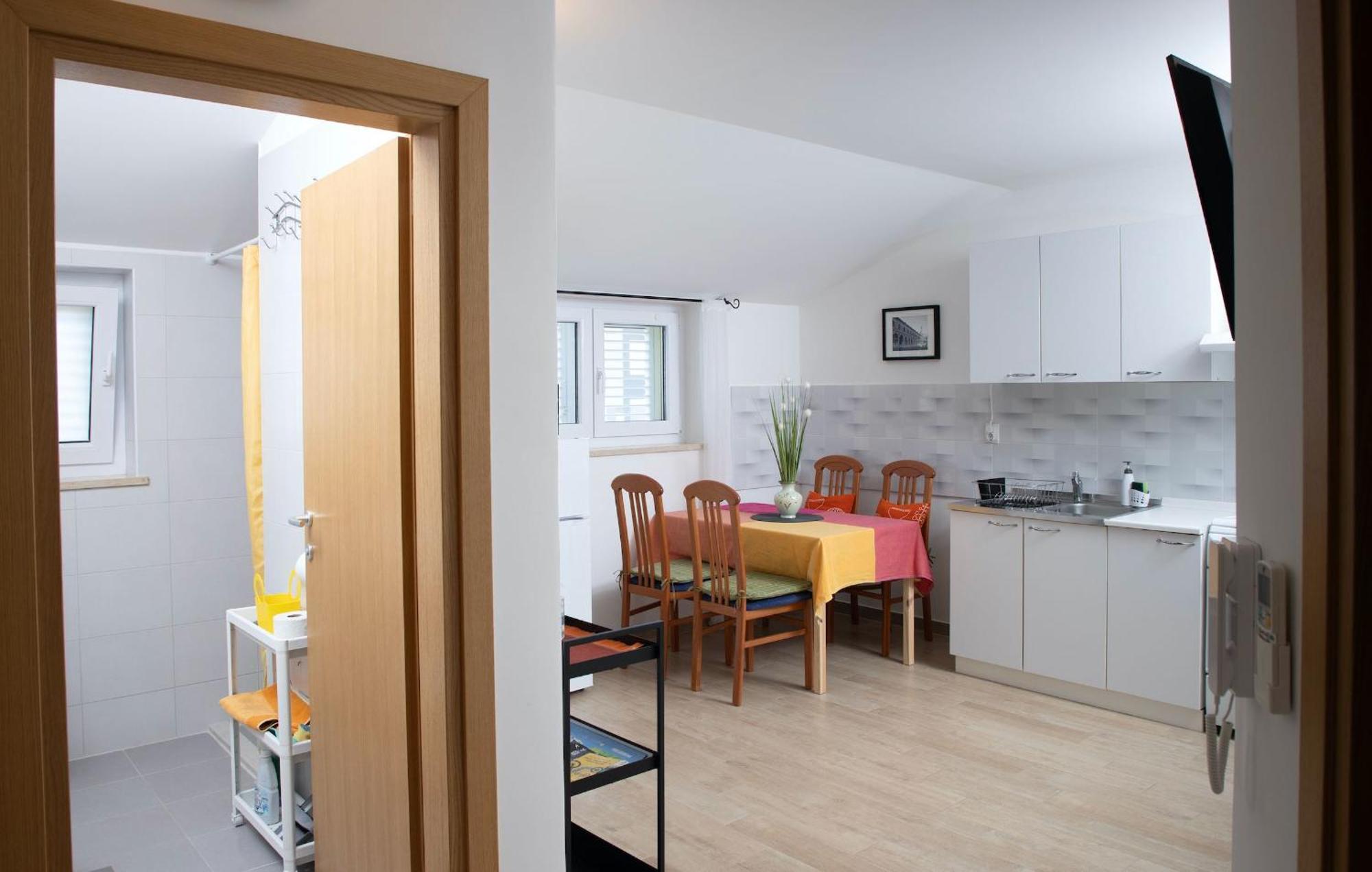 Apartamento Goldfinch Estate Banjole Habitación foto
